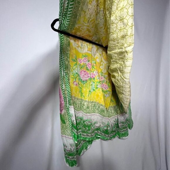 Woman’s floral oversized scarf/sarong. Gorgeous colours!! - Picture 5 of 8